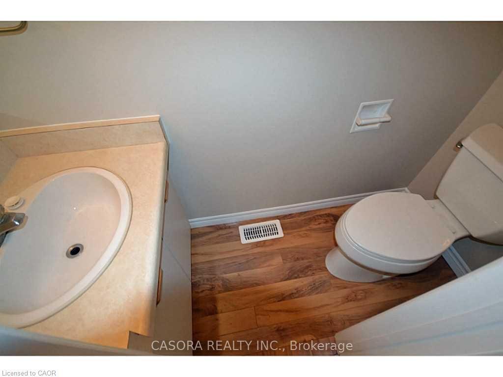 Photo 8 of 2461 Headon Forest Drive, Burlington, Headon — HOMEH