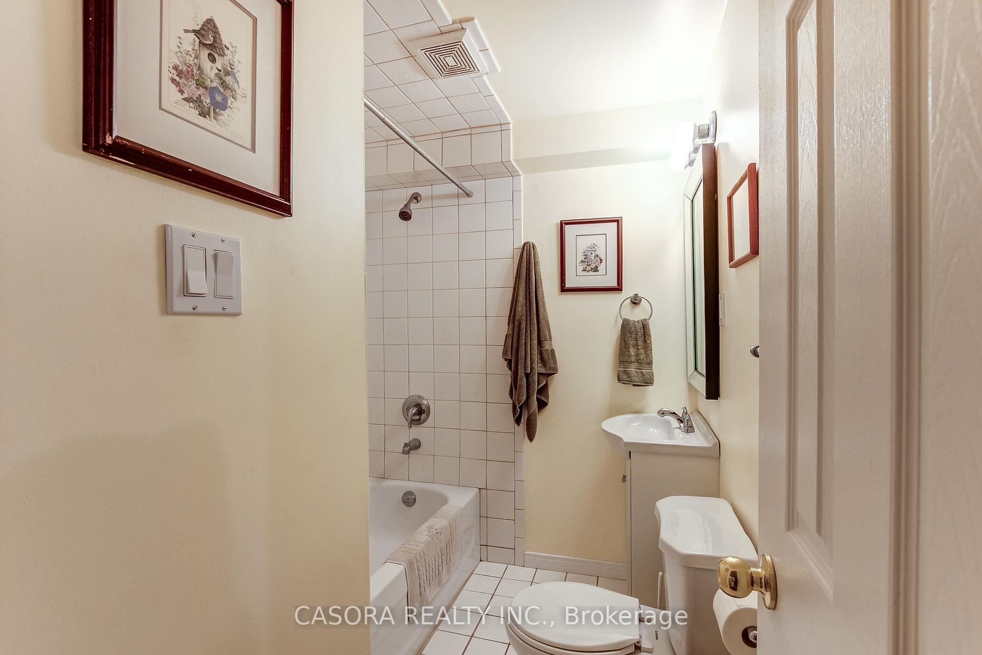 Photo 22 of 2461 Headon Forest Drive, Burlington, Headon — HOMEH