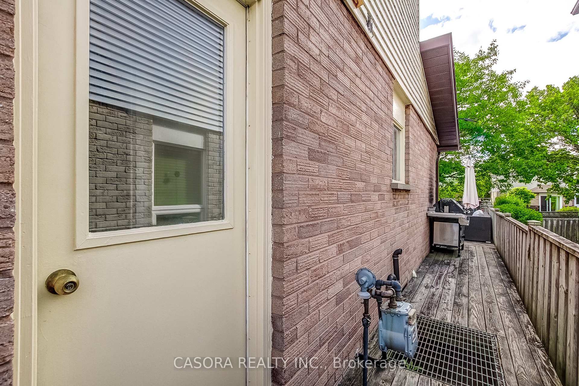 Photo 24 of 2461 Headon Forest Drive, Burlington, Headon — HOMEH