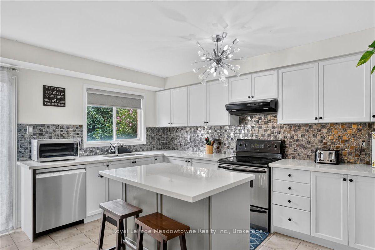 Photo 5 of 1138 Charlton Way, Milton, Dempsey — HOMEH