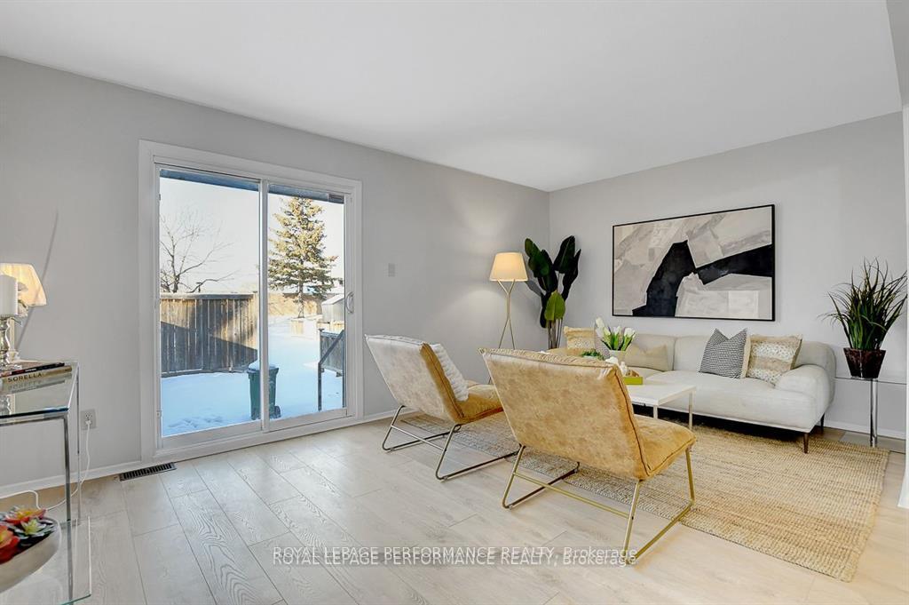 Photo 5 of 2603 Pimlico Crescent, Ottawa, Emerald Woods/Sawmill Creek — HOMEH