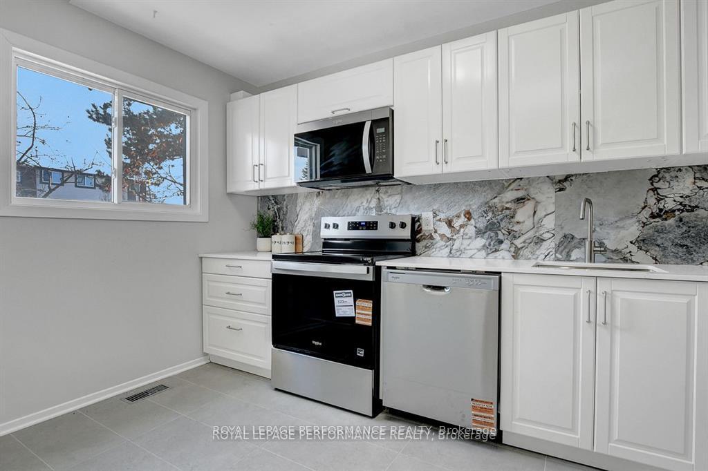 Photo 8 of 2603 Pimlico Crescent, Ottawa, Emerald Woods/Sawmill Creek — HOMEH