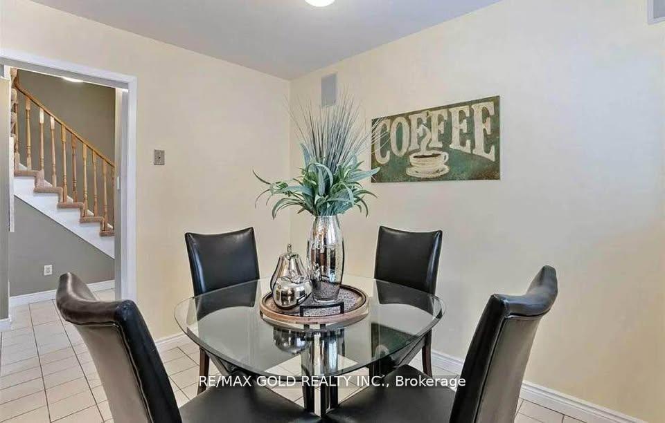 Photo 12 of 36 Windmill Boulevard, Brampton, Fletcher's Creek South — HOMEH