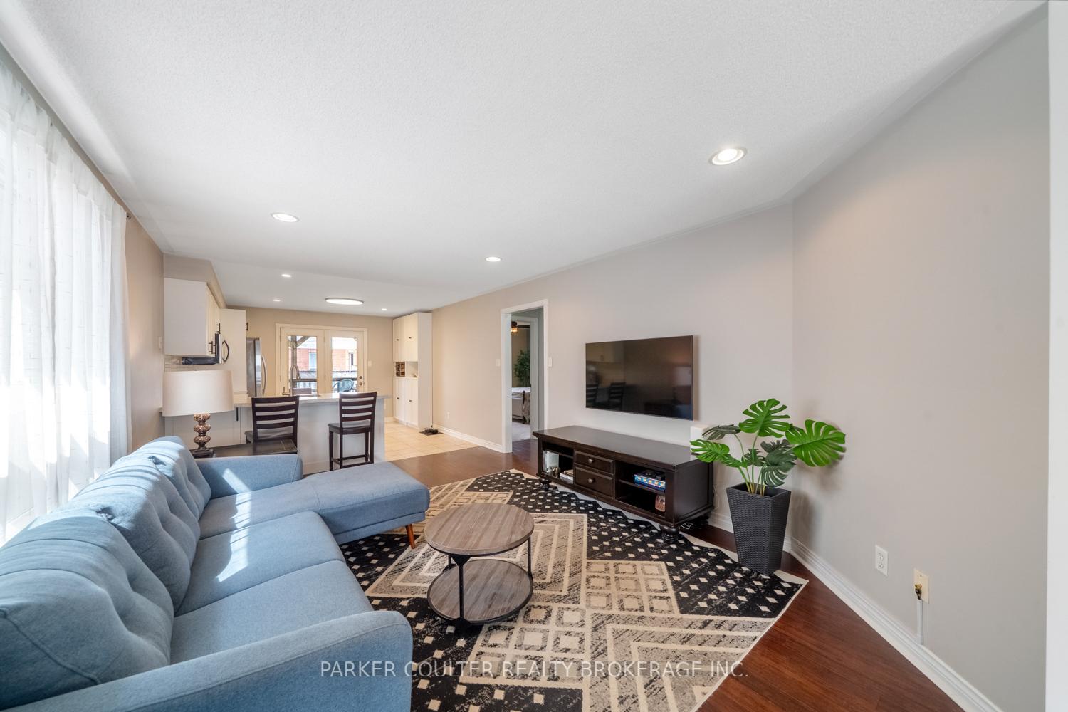 Photo 6 of 216 Mapleton Avenue, Barrie, Holly — HOMEH