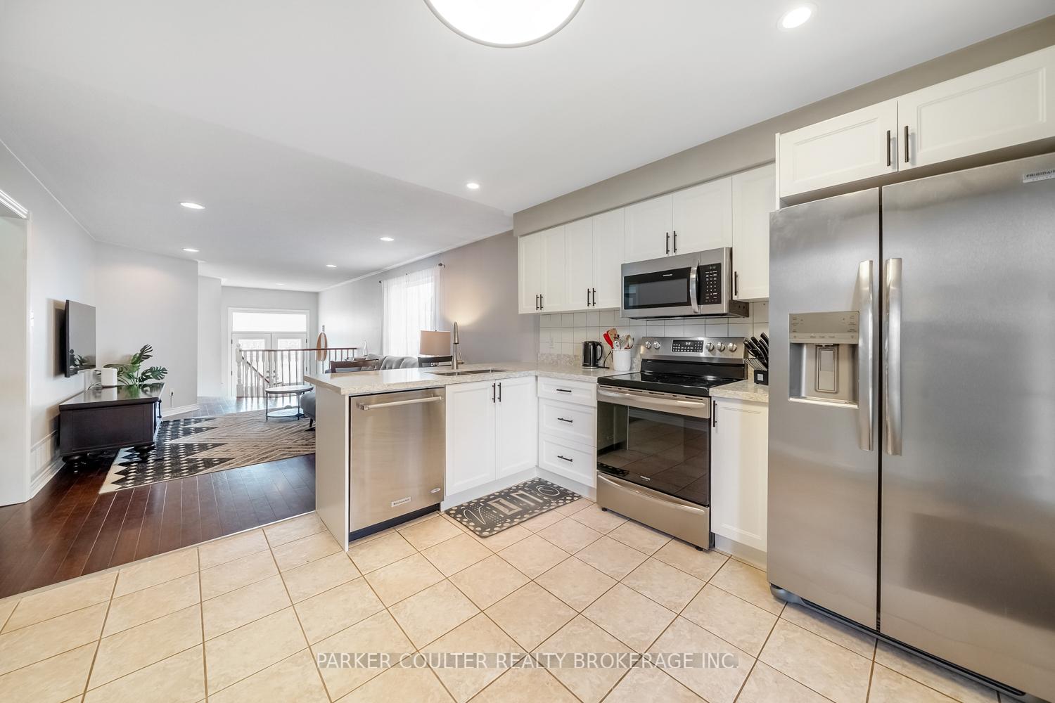 Photo 8 of 216 Mapleton Avenue, Barrie, Holly — HOMEH