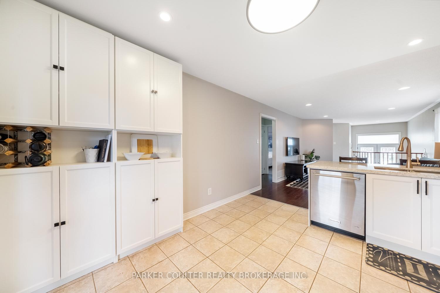 Photo 9 of 216 Mapleton Avenue, Barrie, Holly — HOMEH