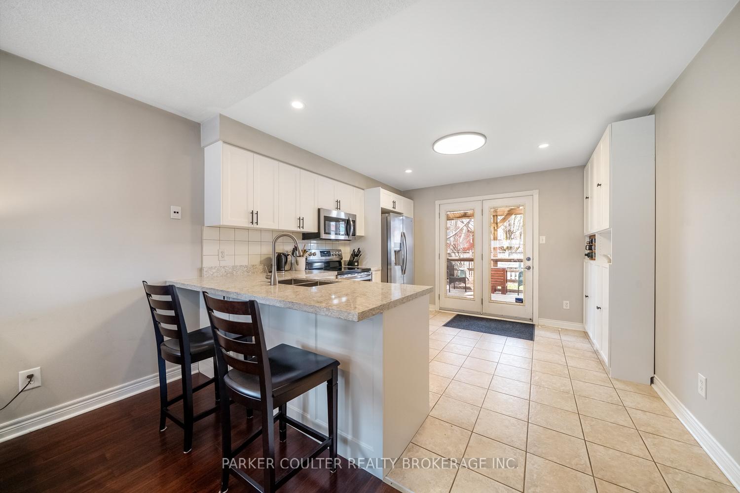 Photo 13 of 216 Mapleton Avenue, Barrie, Holly — HOMEH