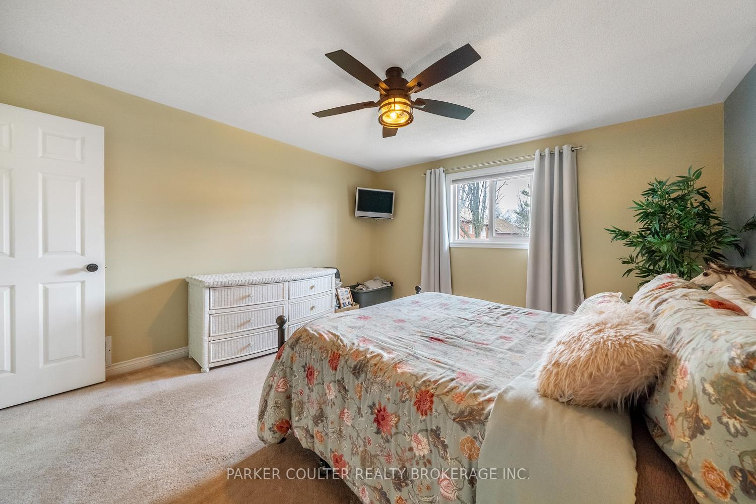 Photo 26 of 216 Mapleton Avenue, Barrie, Holly — HOMEH