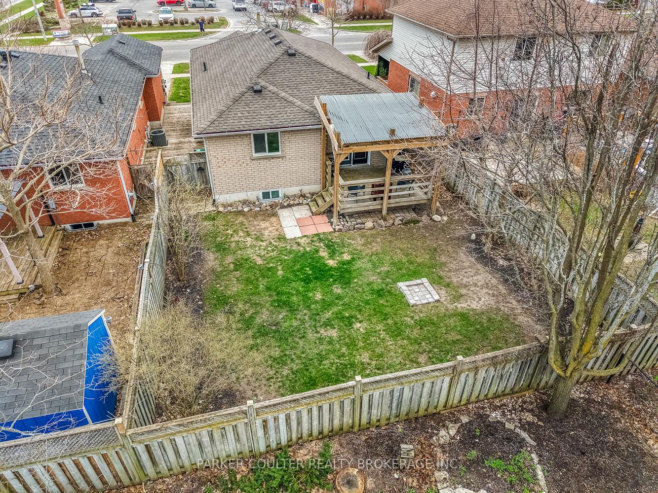 Photo 33 of 216 Mapleton Avenue, Barrie, Holly — HOMEH