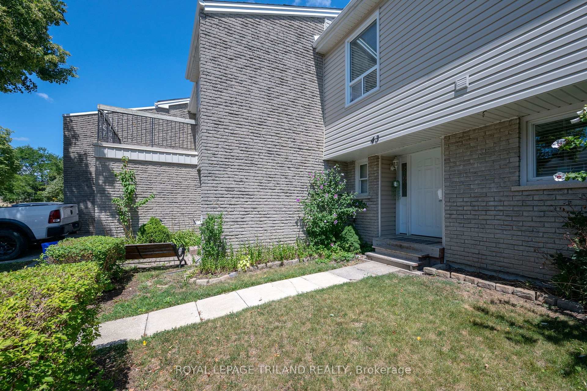 Photo 3 of Unit 43, 711 Osgoode Drive, London, South Y — HOMEH