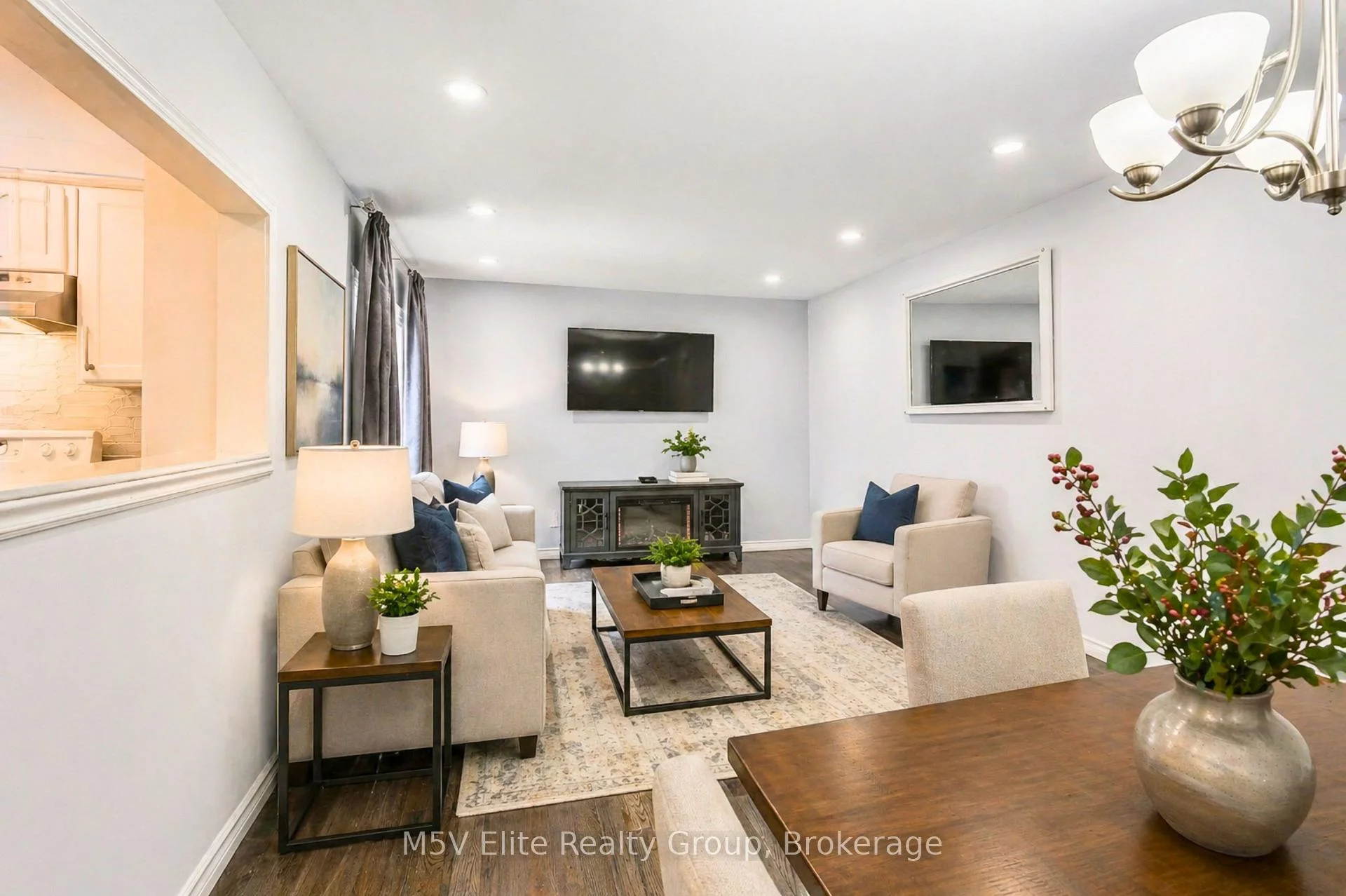 Photo 10 of Unit 2, 105 Dovedale Drive, Whitby, Downtown Whitby — HOMEH