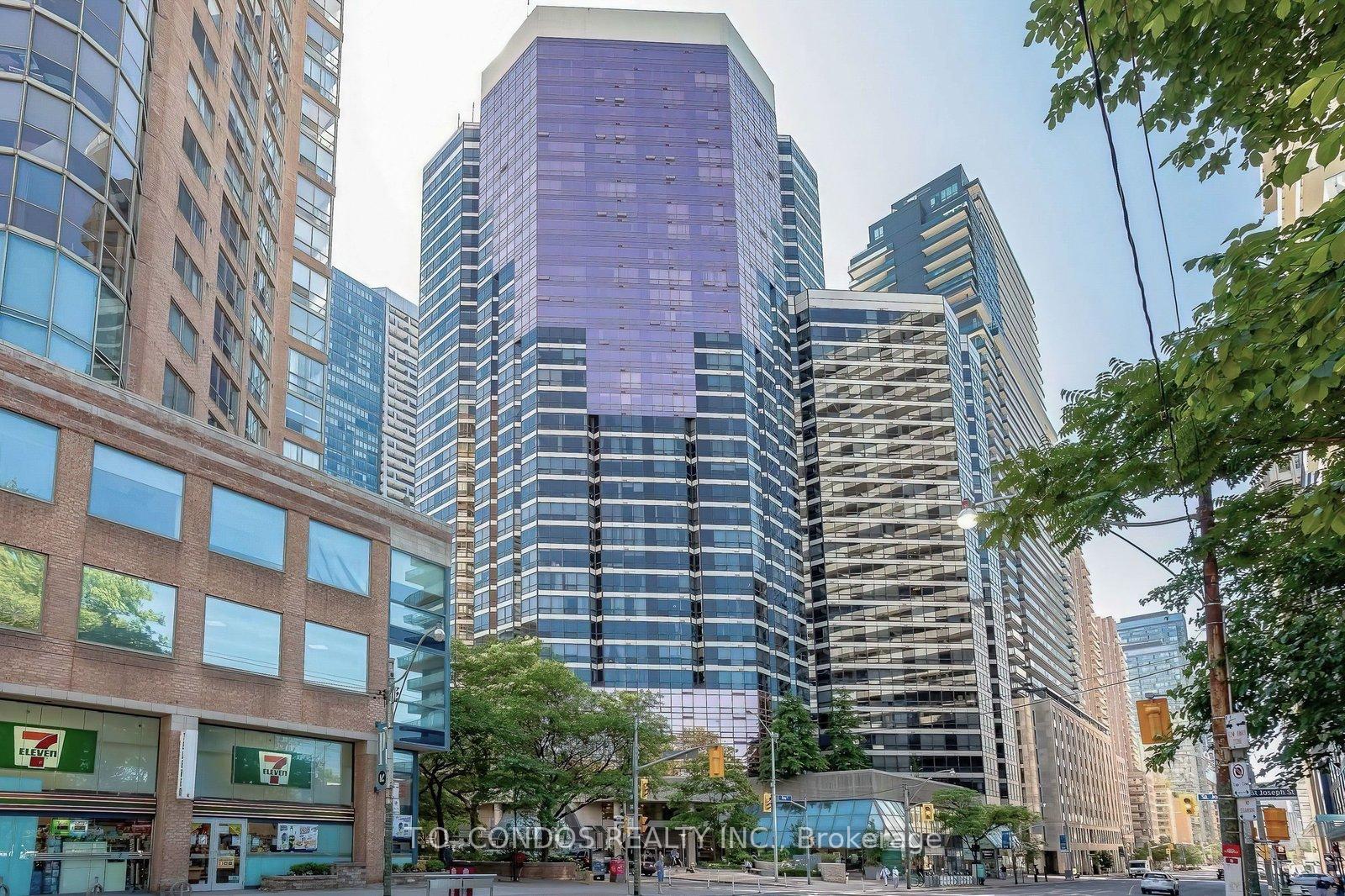 Front of Unit 809, 1001 Bay Street