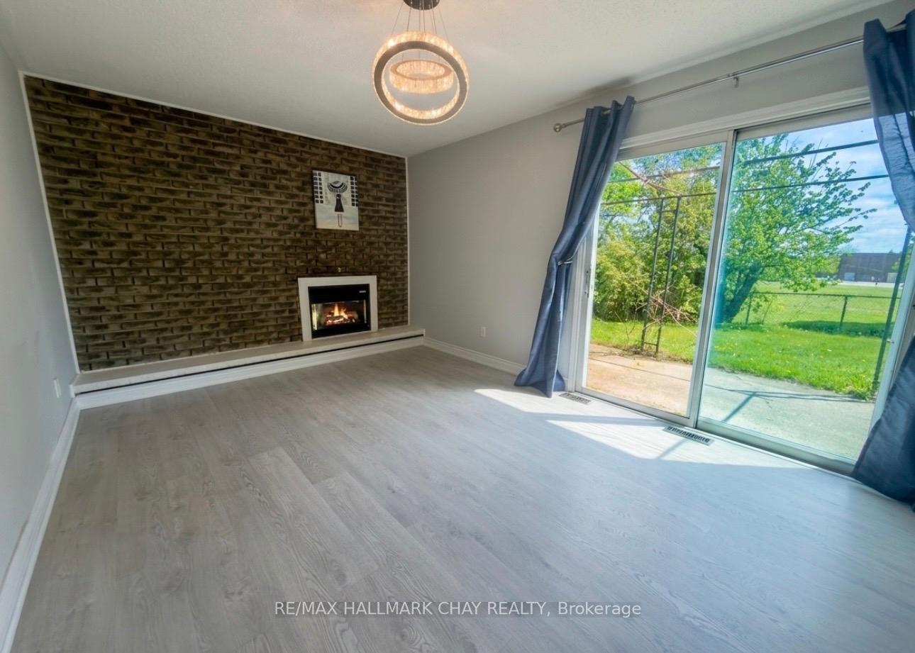 Photo 6 of 19 Carol Road, Barrie, Allandale Heights — HOMEH