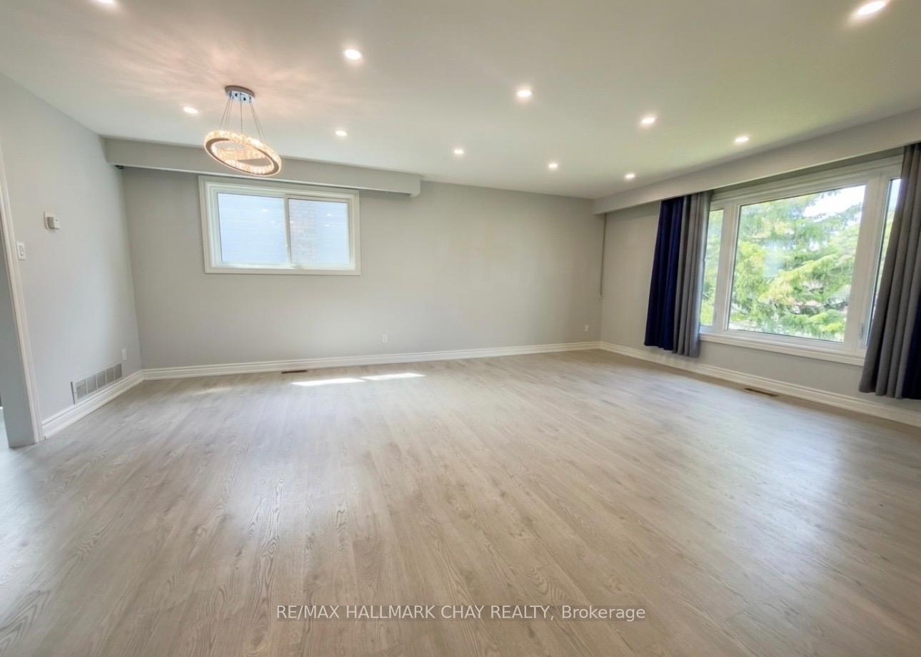 Photo 12 of 19 Carol Road, Barrie, Allandale Heights — HOMEH