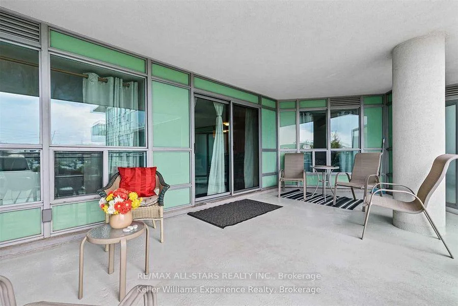 Photo 6 of Unit 201, 60 Fairfax Crescent, Scarborough, Clairlea-Birchmount — HOMEH