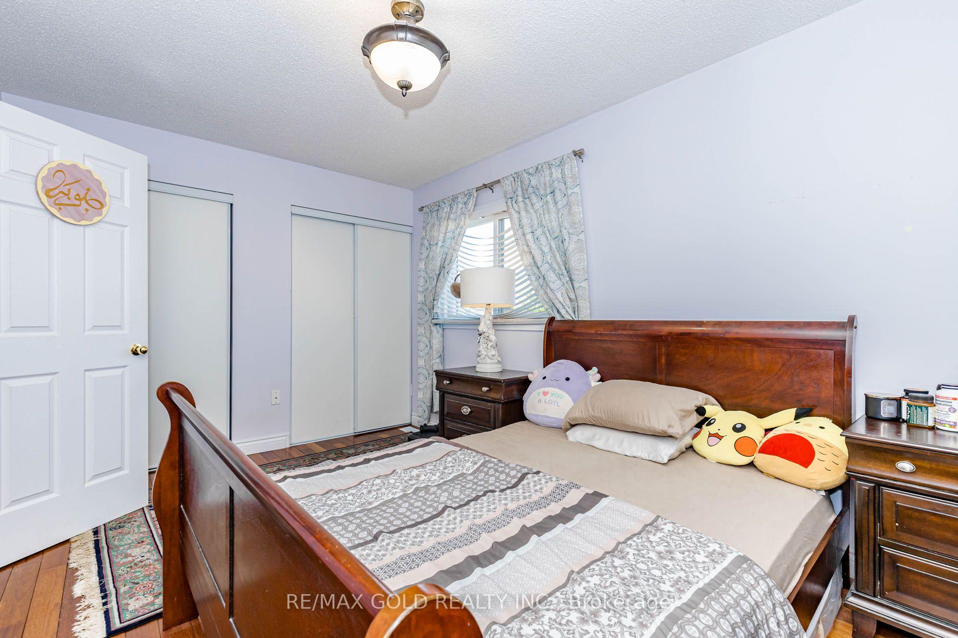 Photo 26 of 12 Mccleave Crescent, Brampton, Fletcher's West — HOMEH