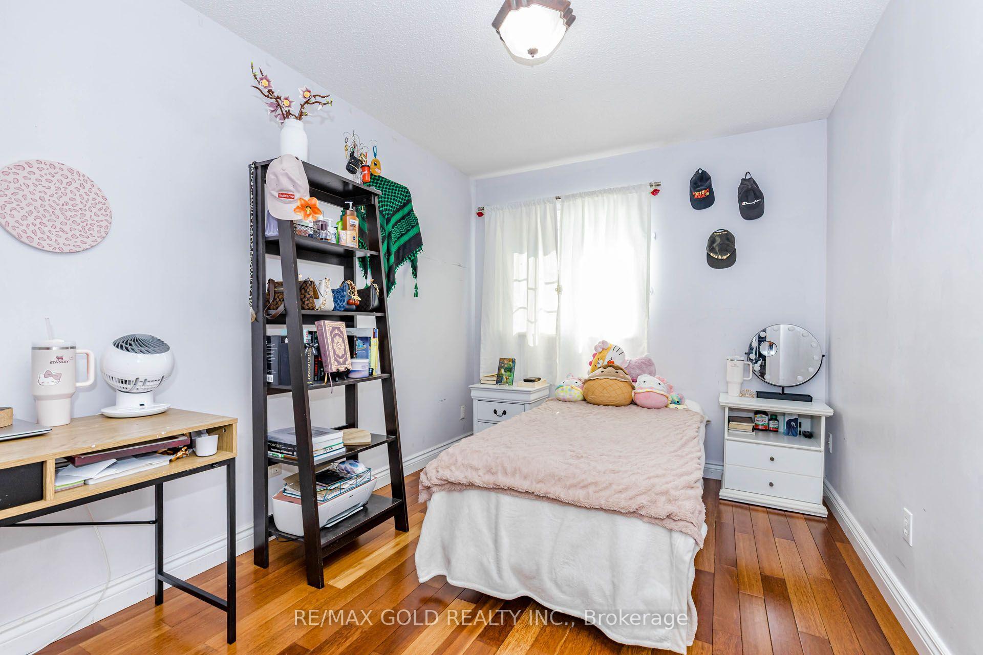 Photo 28 of 12 Mccleave Crescent, Brampton, Fletcher's West — HOMEH