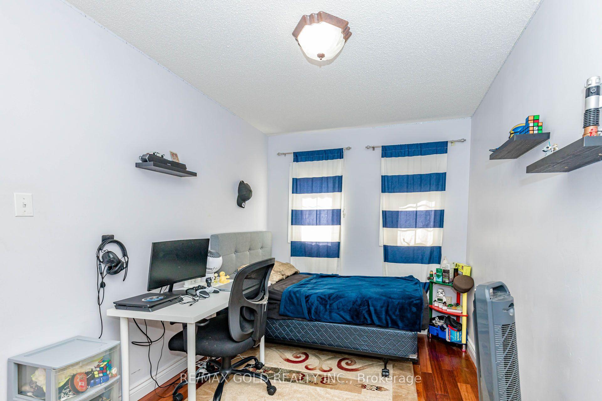 Photo 33 of 12 Mccleave Crescent, Brampton, Fletcher's West — HOMEH
