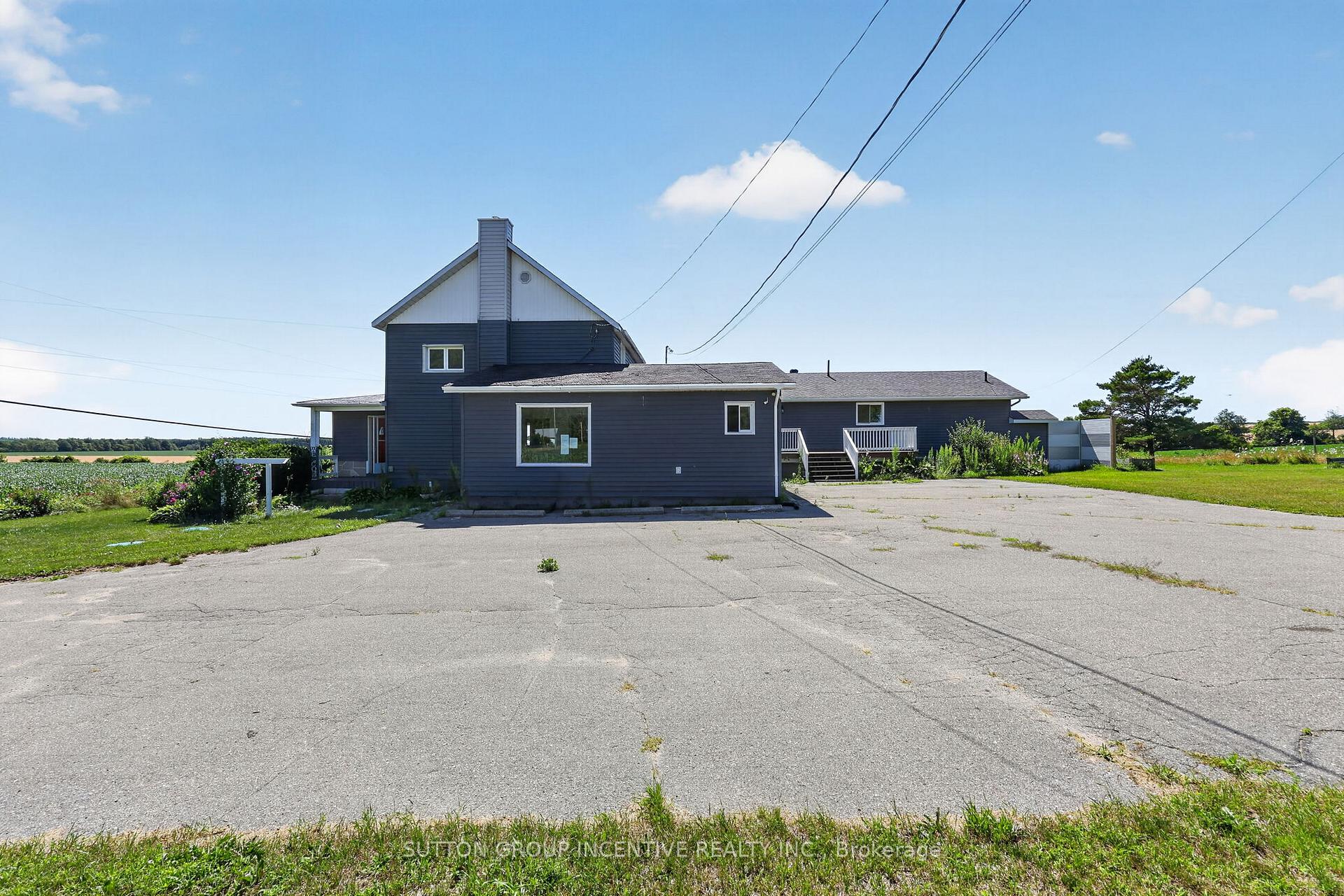 Photo 2 of 160 Rue Lafontaine Road W, Tiny, Rural Tiny — HOMEH