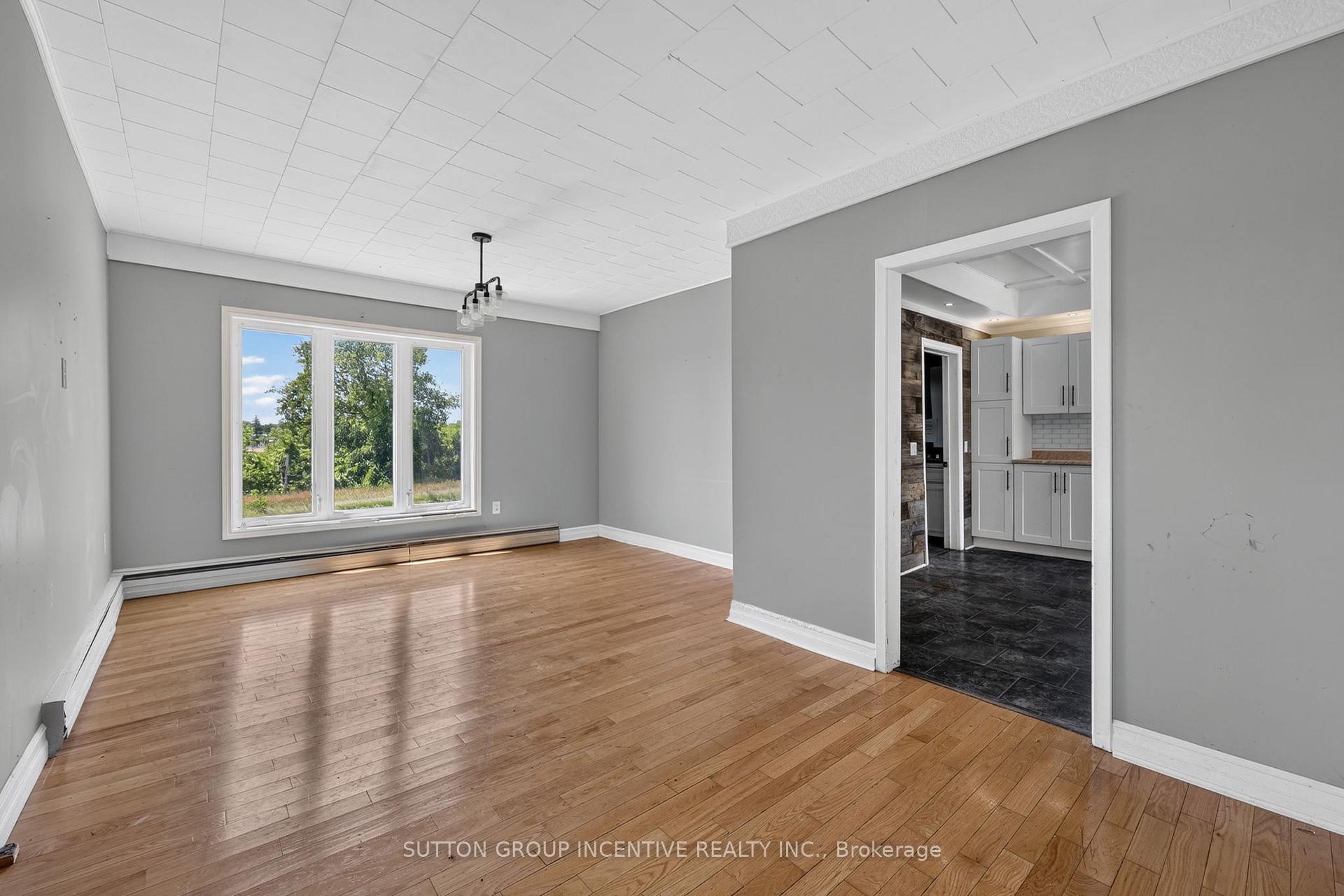 Photo 15 of 160 Rue Lafontaine Road W, Tiny, Rural Tiny — HOMEH