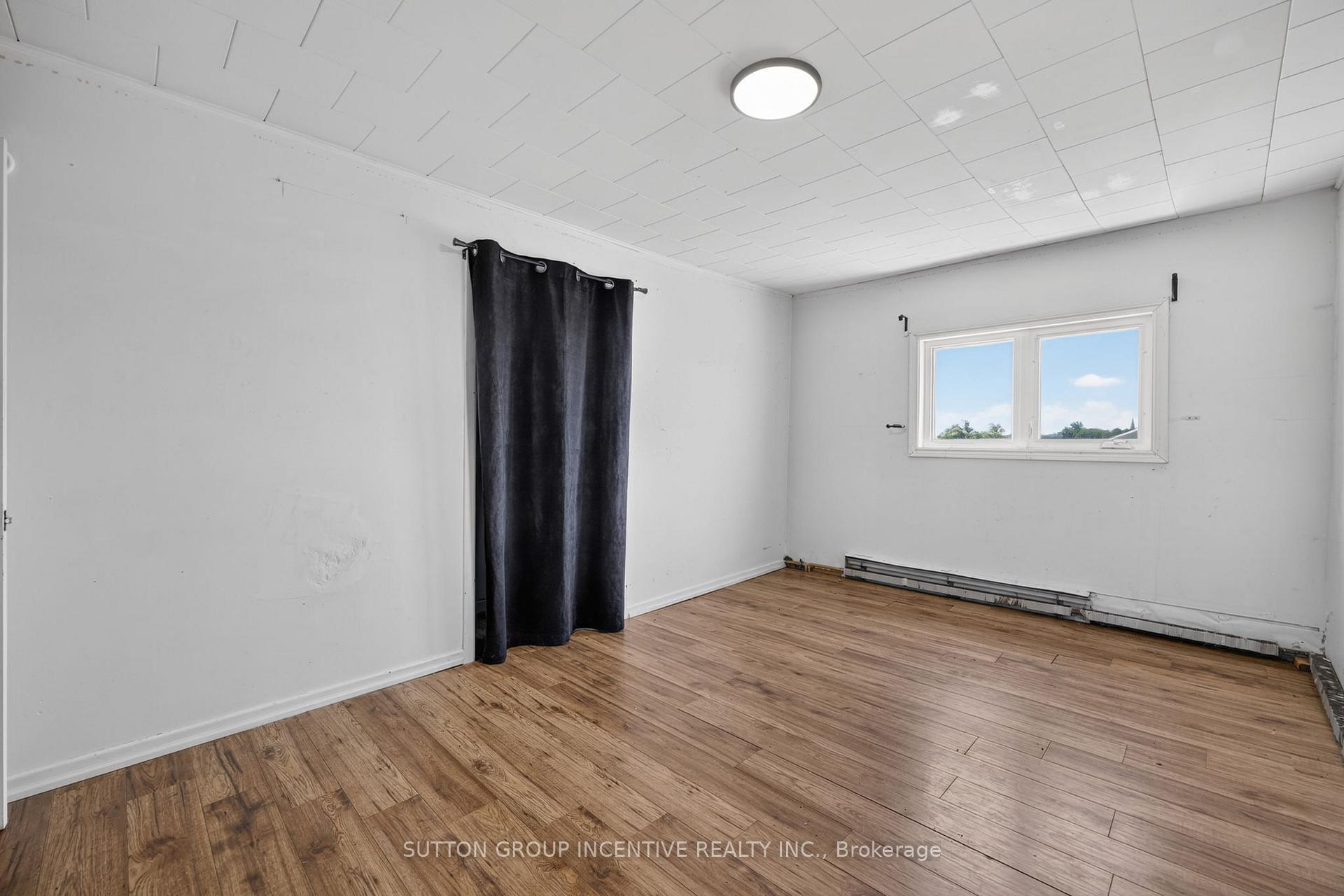 Photo 21 of 160 Rue Lafontaine Road W, Tiny, Rural Tiny — HOMEH