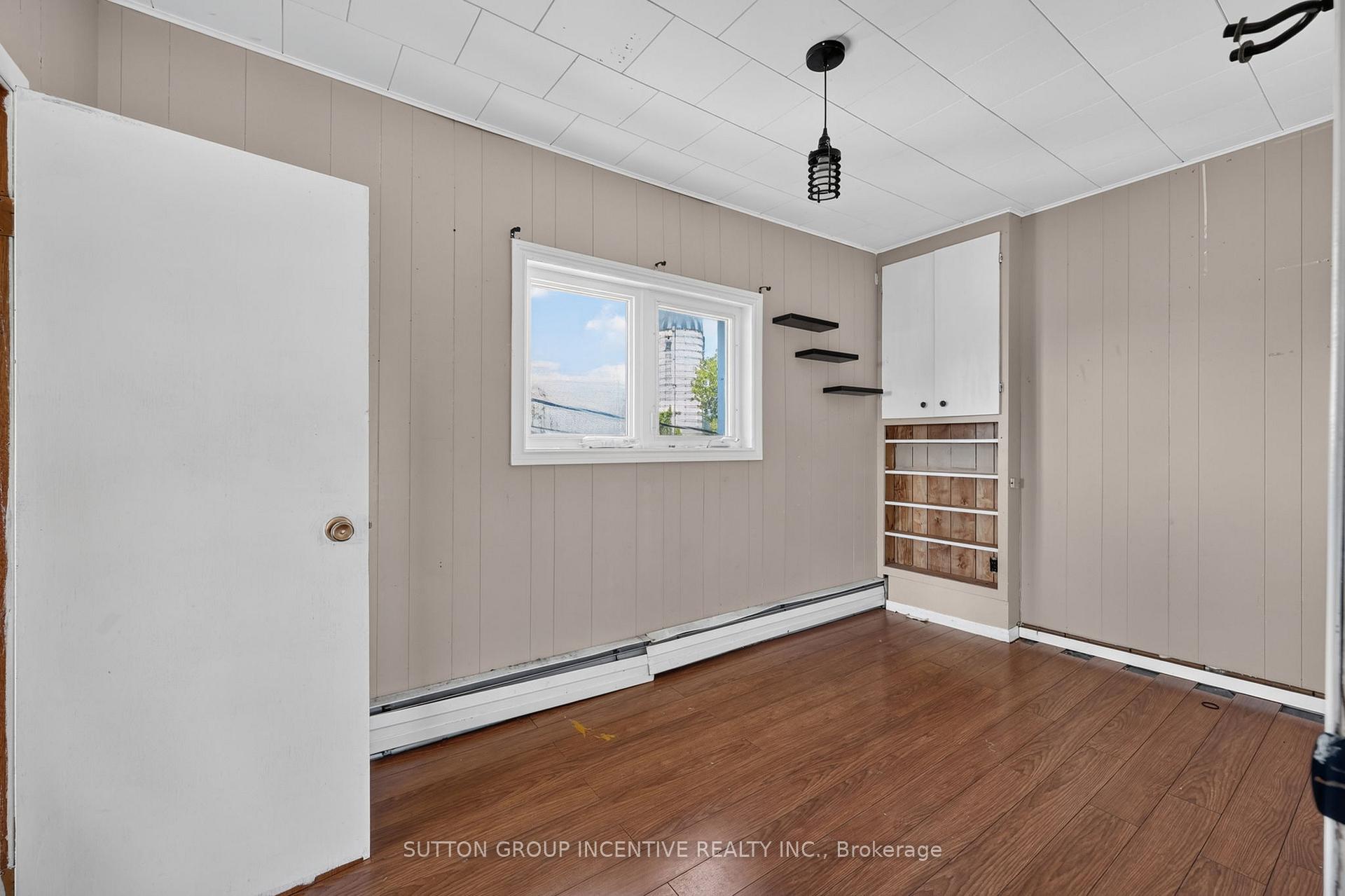 Photo 23 of 160 Rue Lafontaine Road W, Tiny, Rural Tiny — HOMEH