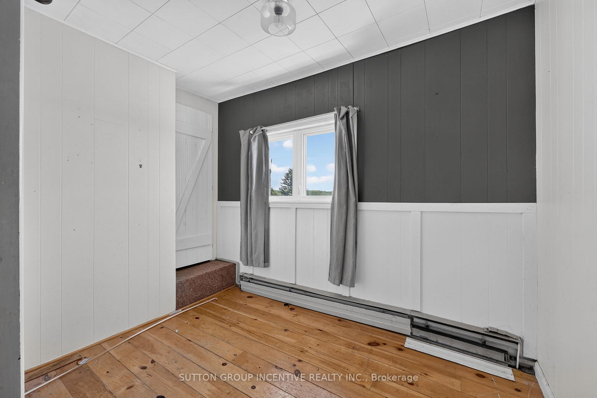 Photo 24 of 160 Rue Lafontaine Road W, Tiny, Rural Tiny — HOMEH