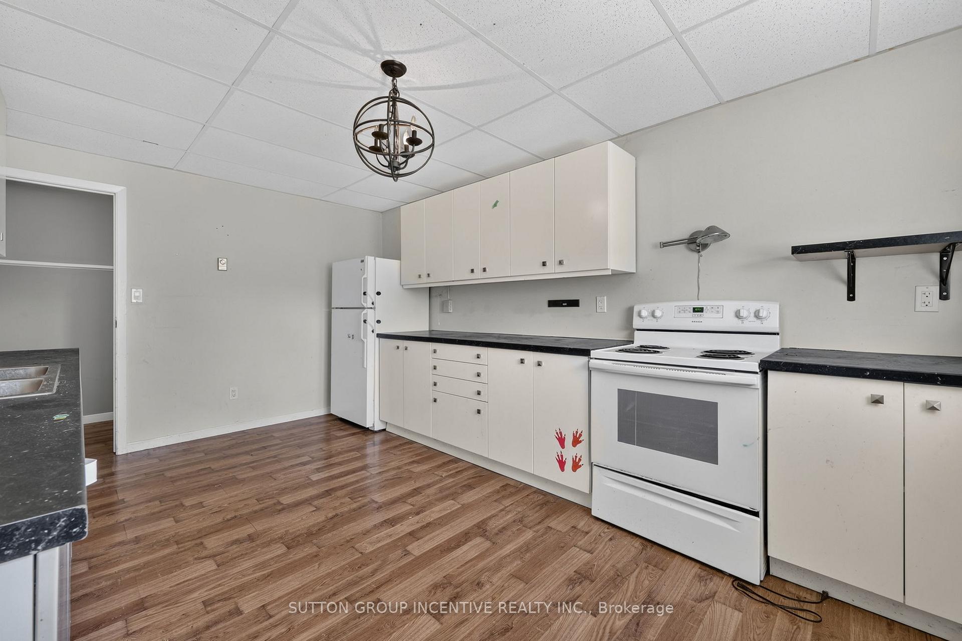 Photo 37 of 160 Rue Lafontaine Road W, Tiny, Rural Tiny — HOMEH