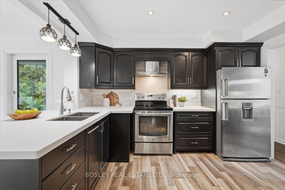 Photo 10 of 1841 Fairport Road, Pickering, Dunbarton — HOMEH