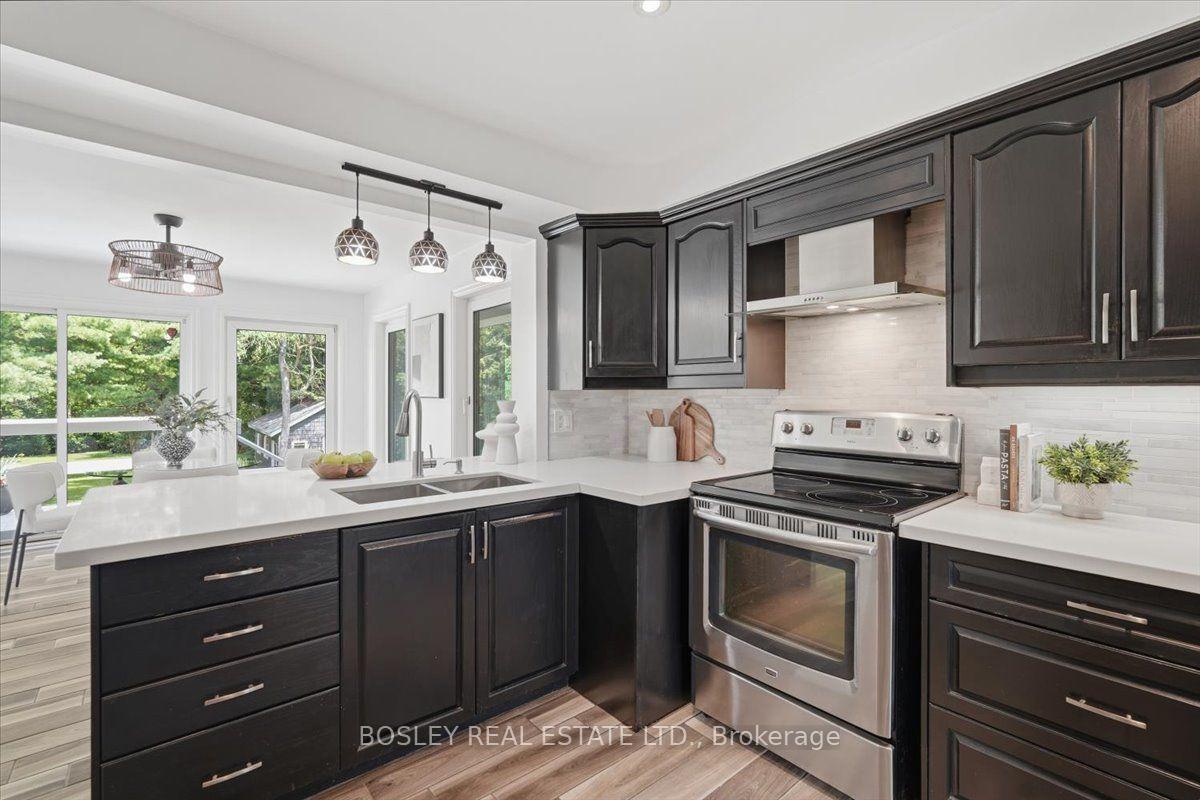 Photo 11 of 1841 Fairport Road, Pickering, Dunbarton — HOMEH