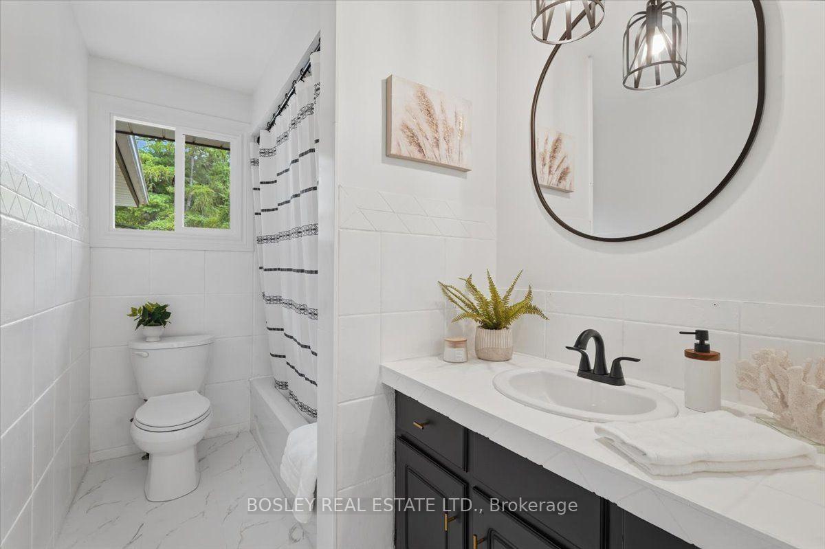 Photo 21 of 1841 Fairport Road, Pickering, Dunbarton — HOMEH