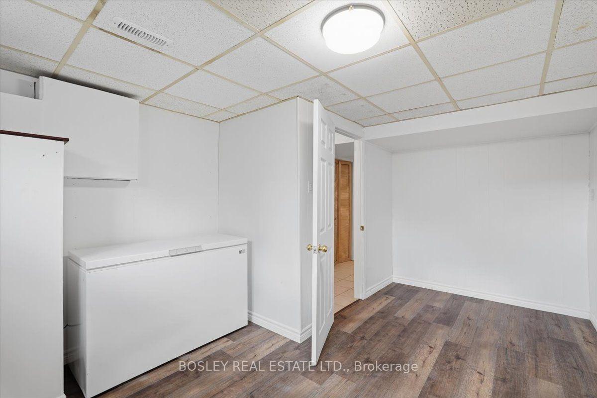 Photo 30 of 1841 Fairport Road, Pickering, Dunbarton — HOMEH