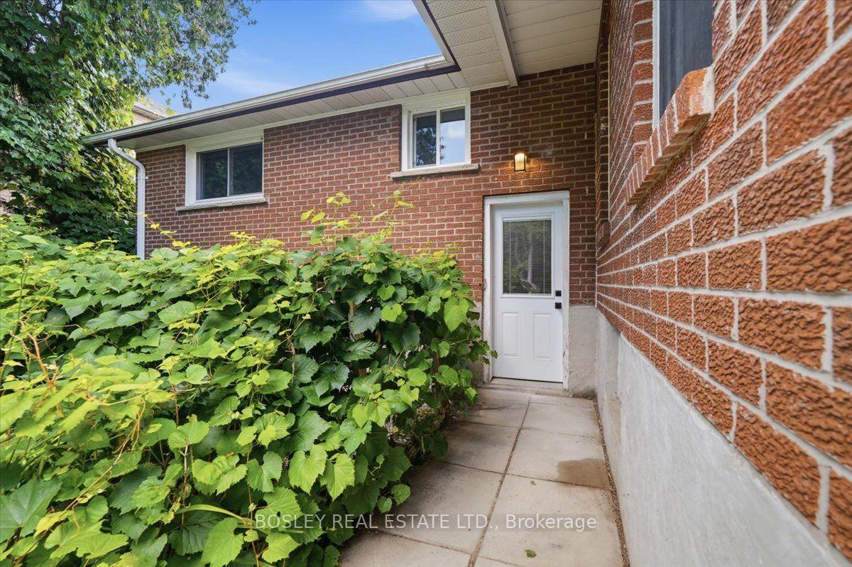 Photo 35 of 1841 Fairport Road, Pickering, Dunbarton — HOMEH