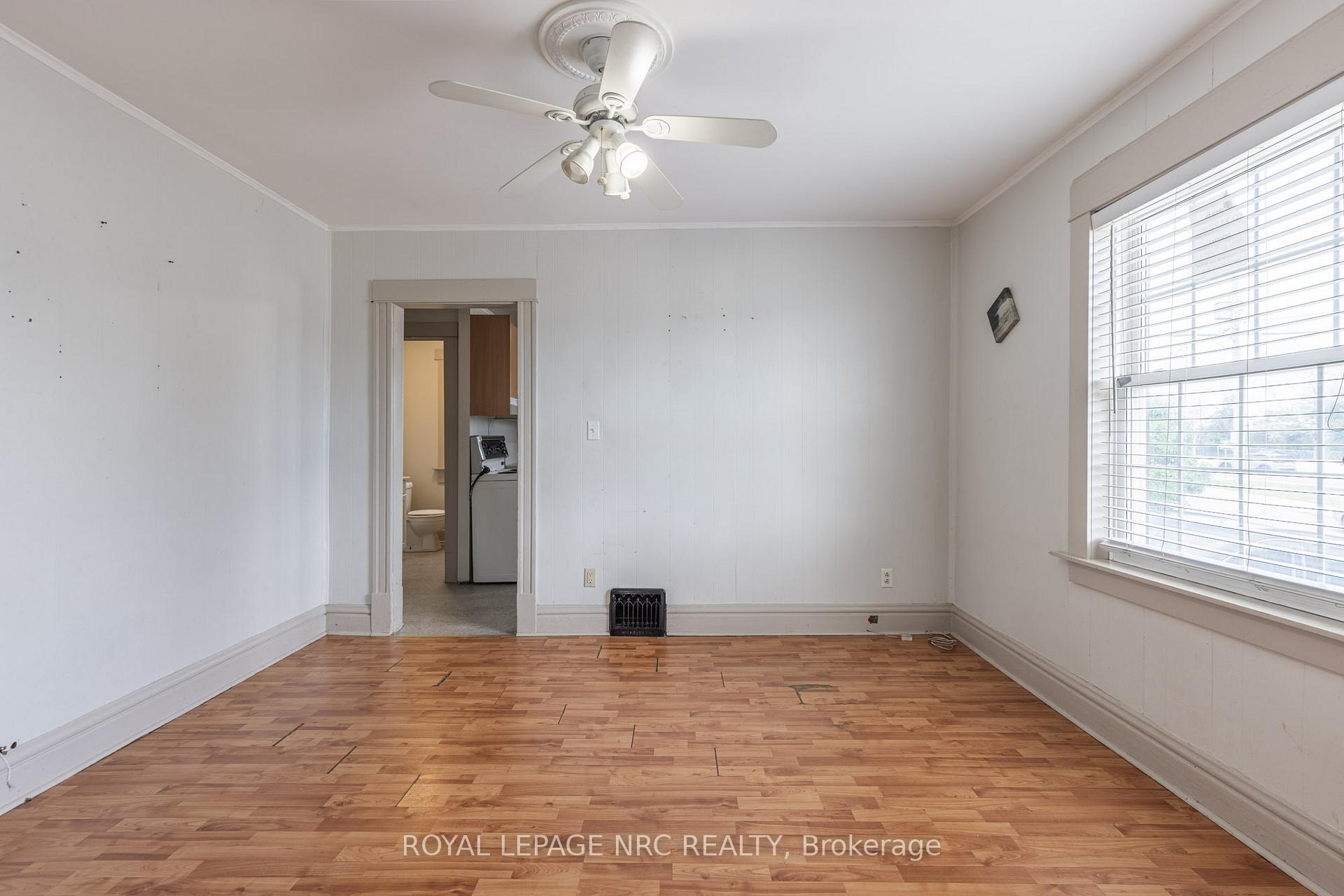 Photo 11 of 44 Carlisle Street, St. Catharines, Downtown — HOMEH