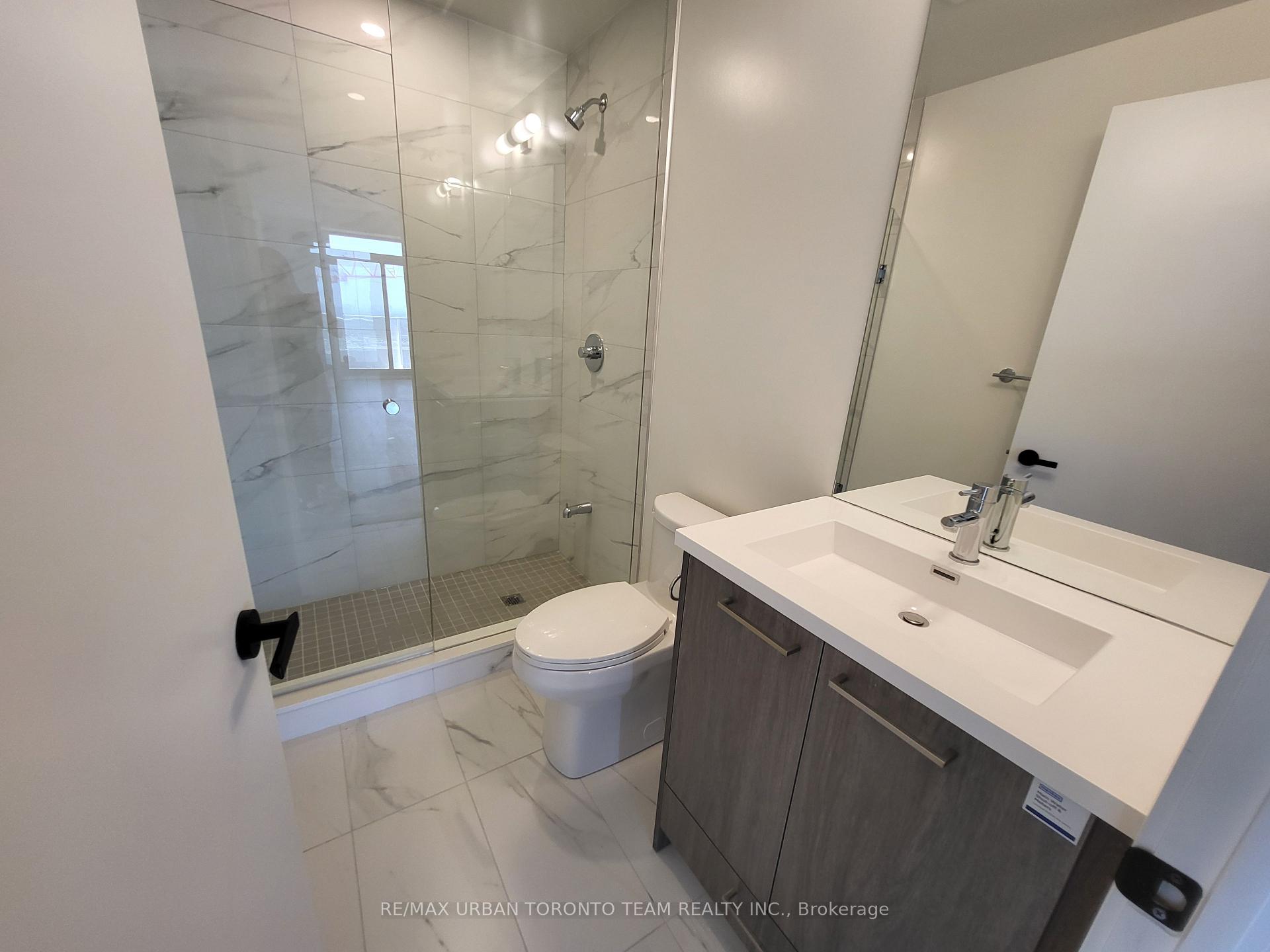Photo 8 of Unit 1612, 28 Interchange Way, Vaughan, Vaughan Corporate Centre — HOMEH