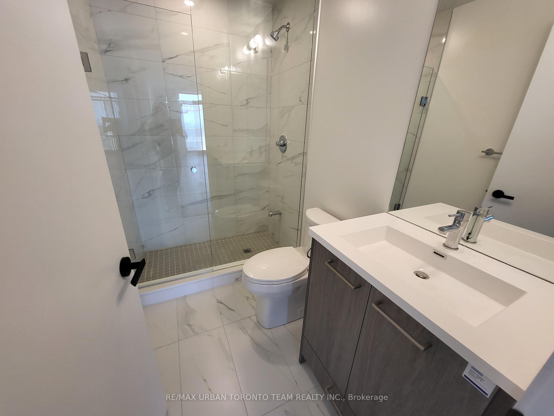 Photo 11 of Unit 1612, 28 Interchange Way, Vaughan, Vaughan Corporate Centre — HOMEH