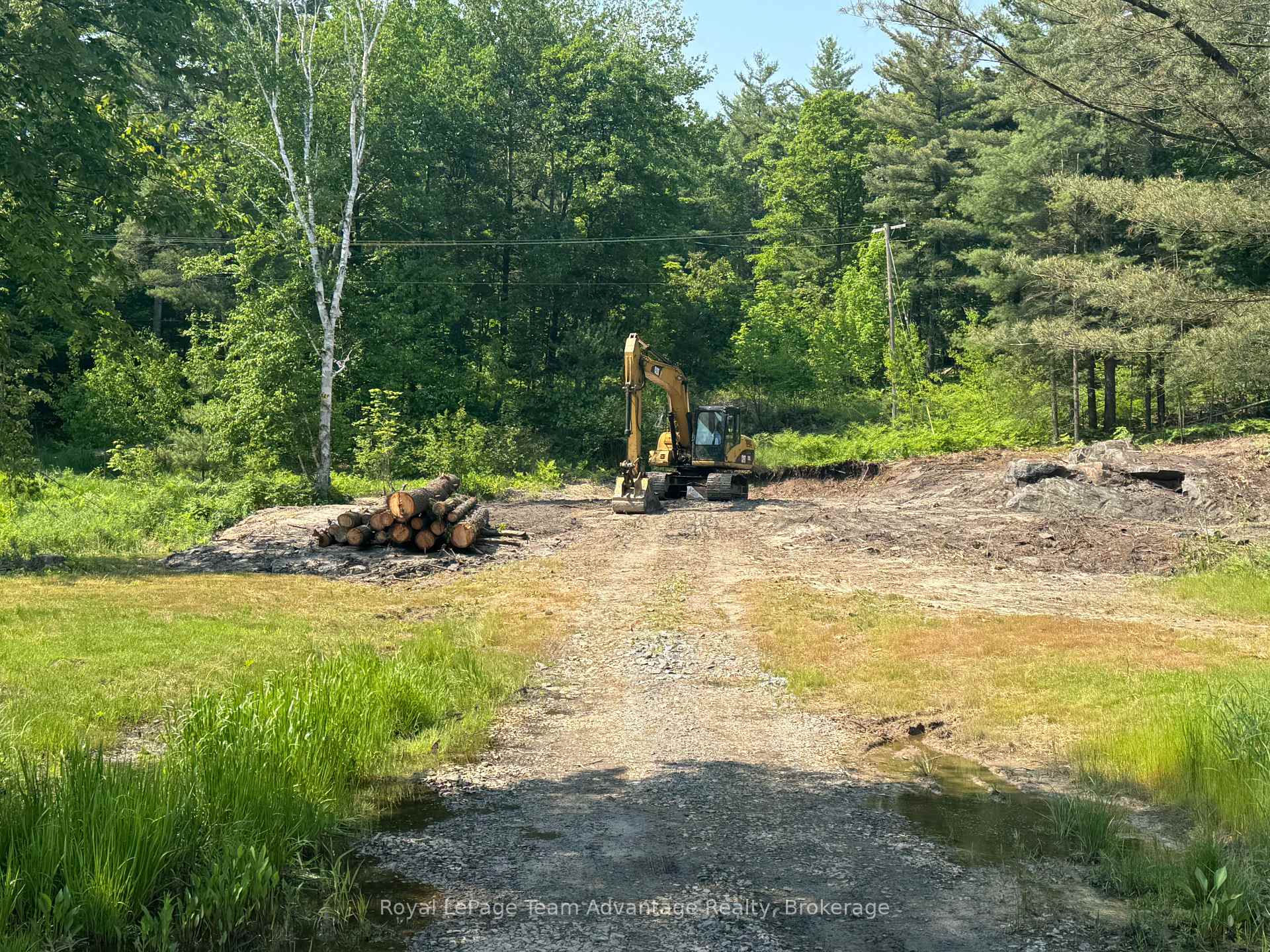 Photo 2 of 98 Louisa Street, Parry Sound — HOMEH