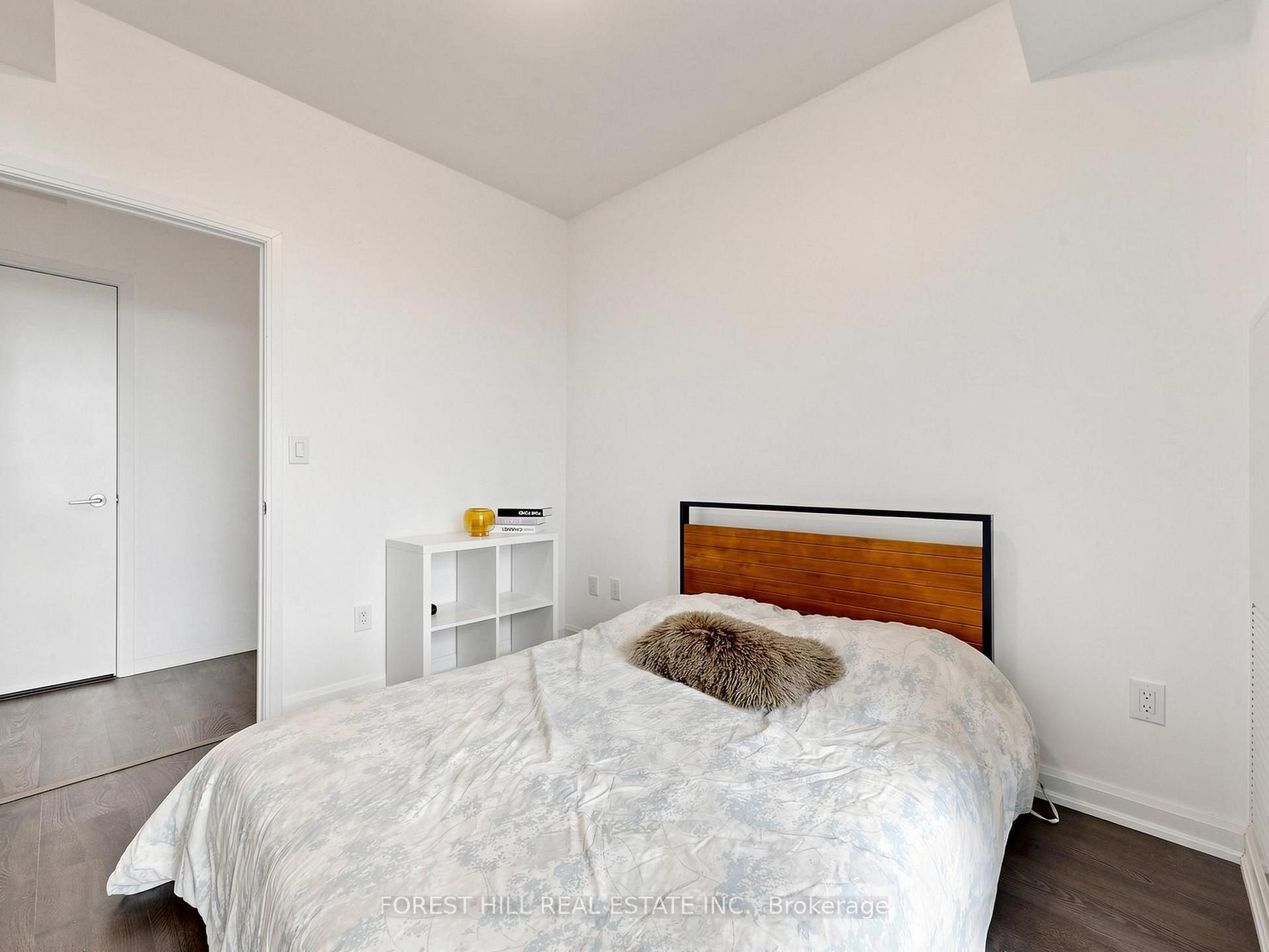 Photo 32 of Unit 2008, 9 Bogert Avenue, North York, Lansing-Westgate — HOMEH