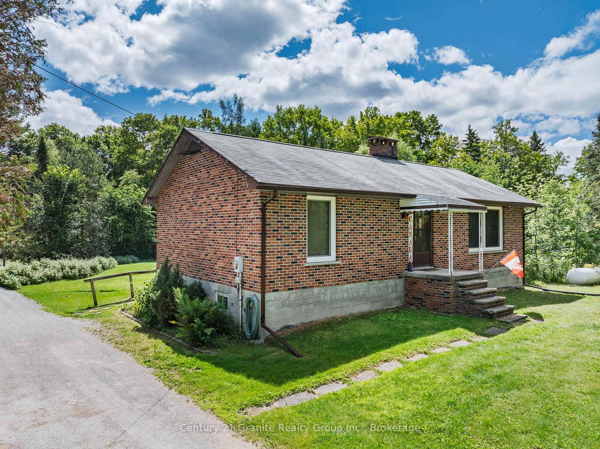 Photo 2 of 4924 Monck Road, Kawartha Lakes, Kinmount — HOMEH