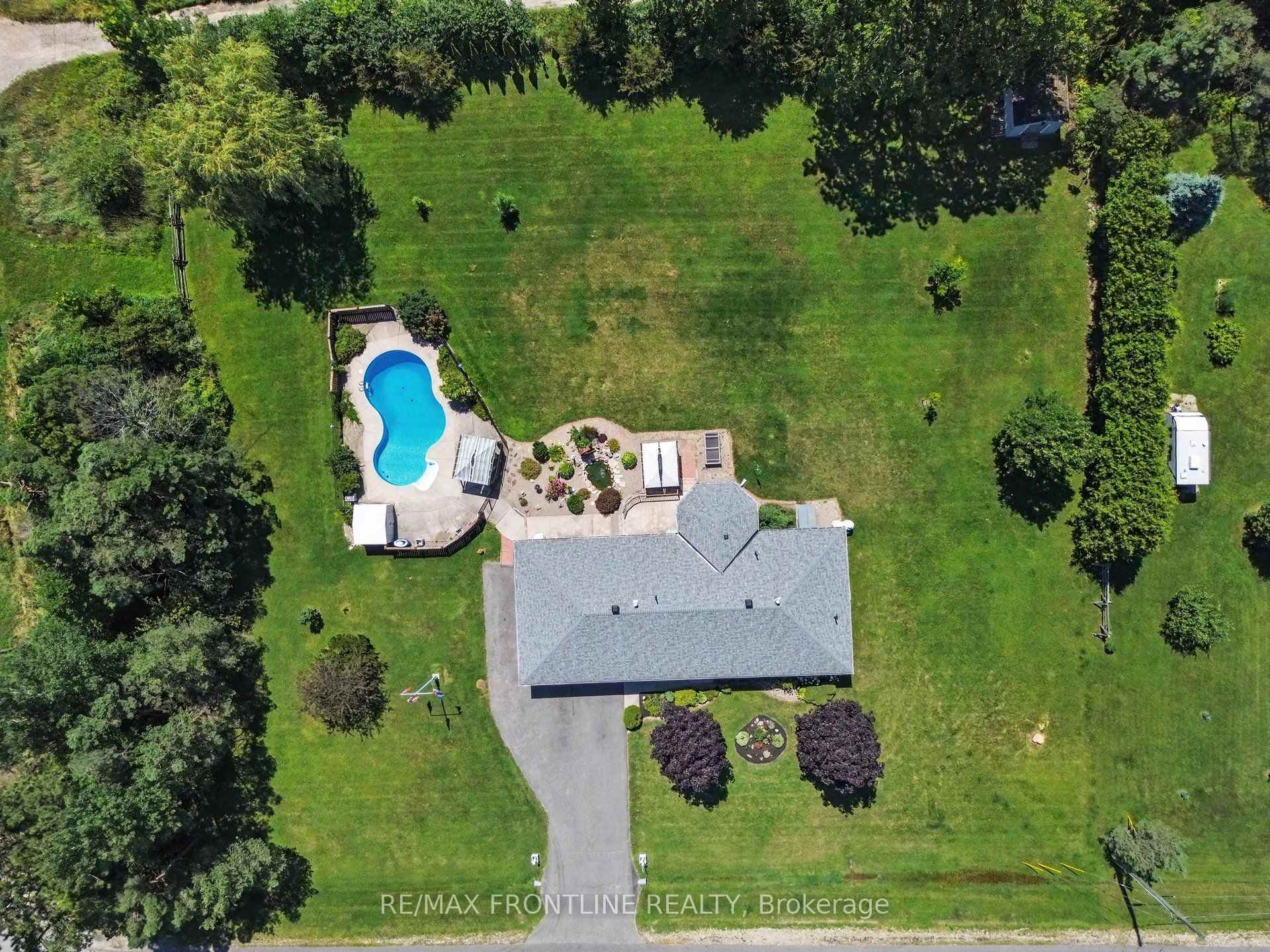 Photo 2 of 256 Orchard Crescent, Tay Valley, Bathurst/Burgess & Sherbrooke (Bathurst) Twp — HOMEH