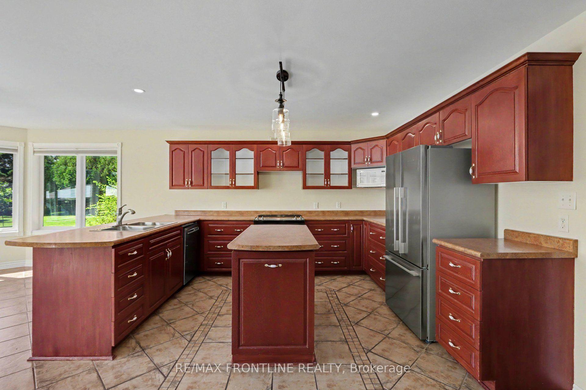Photo 16 of 256 Orchard Crescent, Tay Valley, Bathurst/Burgess & Sherbrooke (Bathurst) Twp — HOMEH