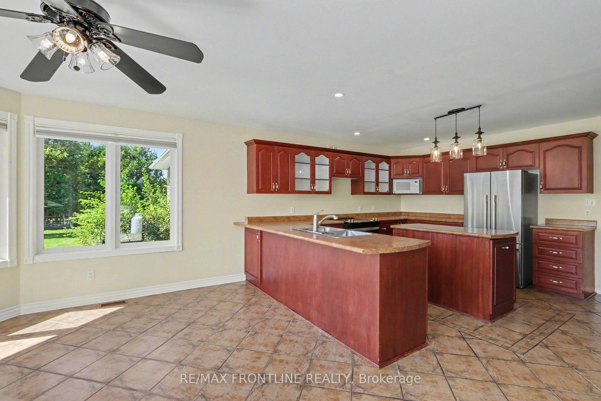 Photo 18 of 256 Orchard Crescent, Tay Valley, Bathurst/Burgess & Sherbrooke (Bathurst) Twp — HOMEH