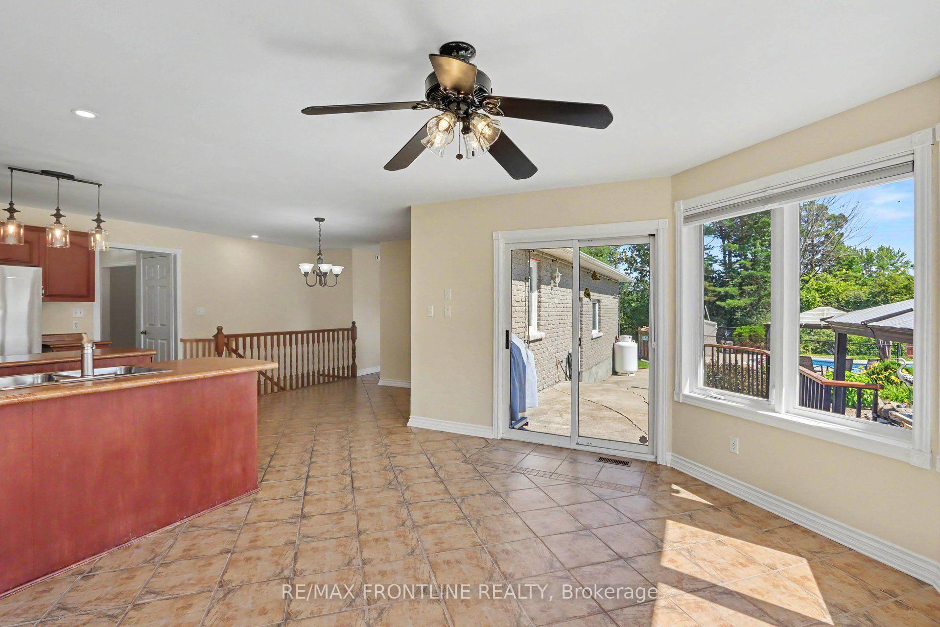 Photo 20 of 256 Orchard Crescent, Tay Valley, Bathurst/Burgess & Sherbrooke (Bathurst) Twp — HOMEH