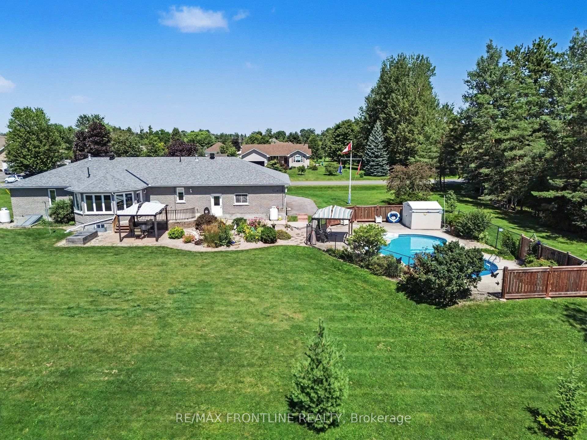 Photo 40 of 256 Orchard Crescent, Tay Valley, Bathurst/Burgess & Sherbrooke (Bathurst) Twp — HOMEH
