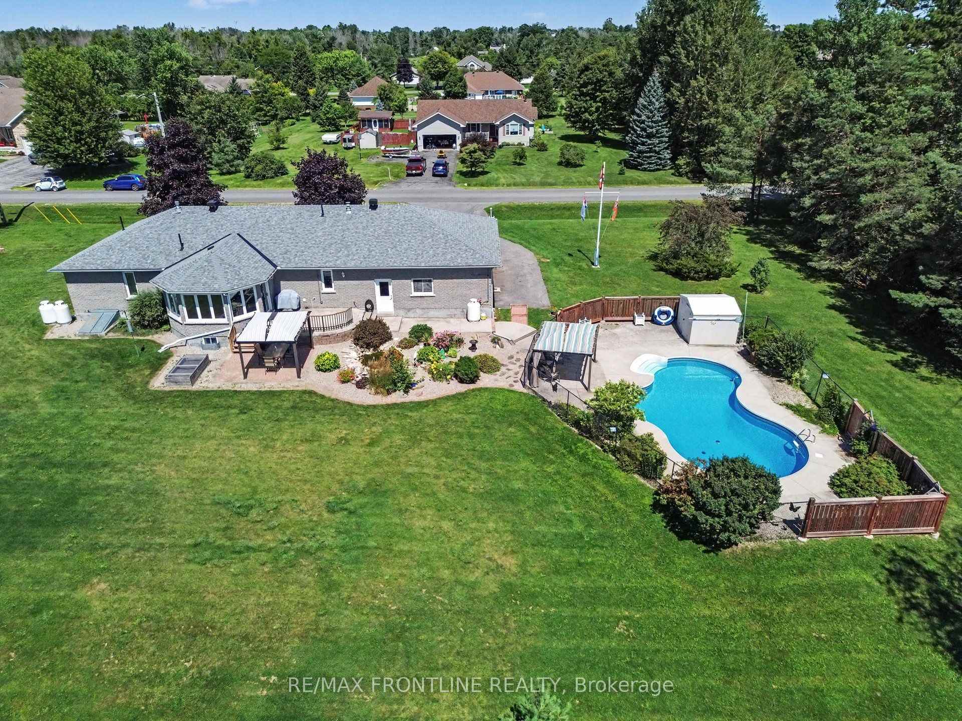 Photo 41 of 256 Orchard Crescent, Tay Valley, Bathurst/Burgess & Sherbrooke (Bathurst) Twp — HOMEH