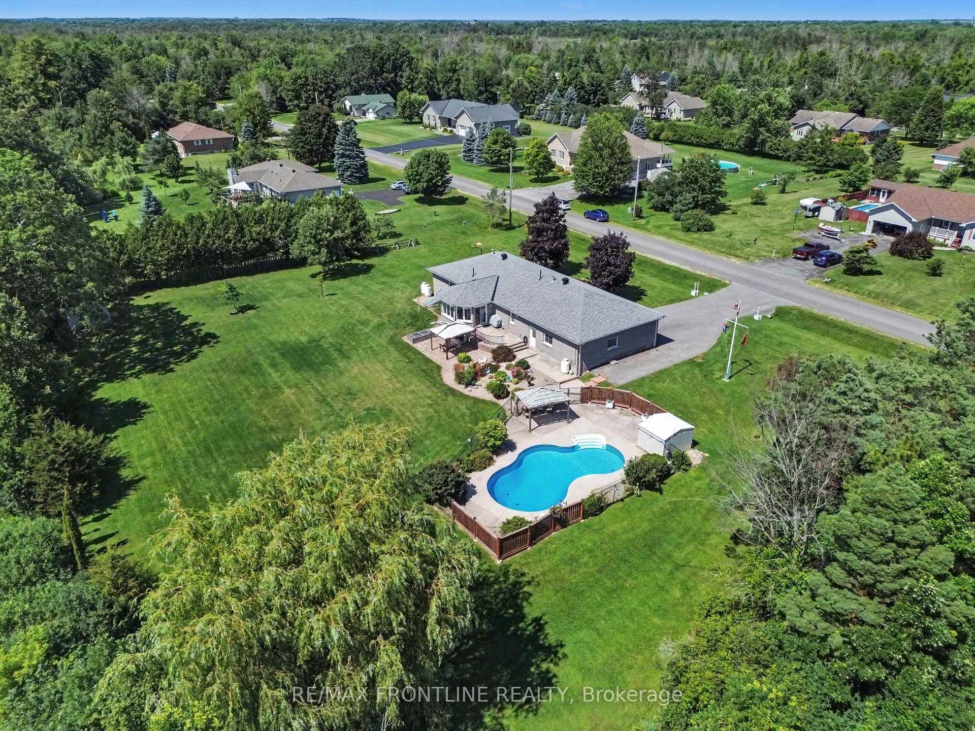 Photo 42 of 256 Orchard Crescent, Tay Valley, Bathurst/Burgess & Sherbrooke (Bathurst) Twp — HOMEH