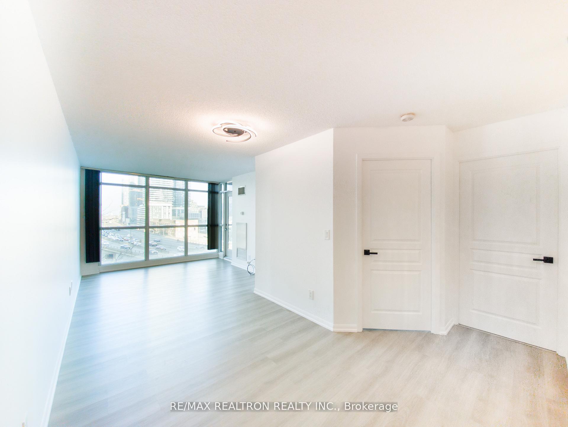 Photo 8 of Unit 808, 18 Yonge Street, Toronto, Waterfront Communities — HOMEH