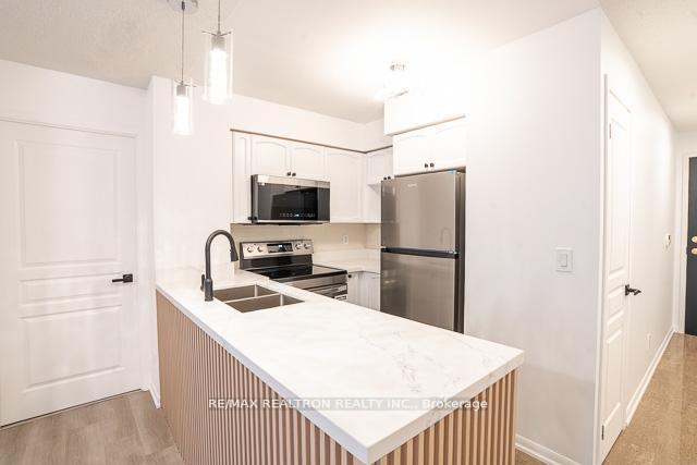 Photo 11 of Unit 808, 18 Yonge Street, Toronto, Waterfront Communities — HOMEH