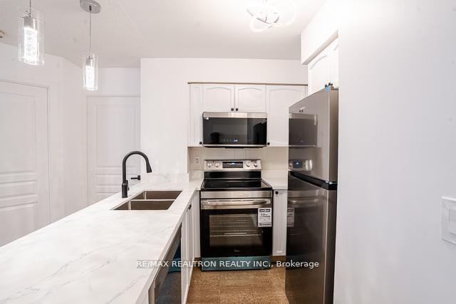 Photo 13 of Unit 808, 18 Yonge Street, Toronto, Waterfront Communities — HOMEH