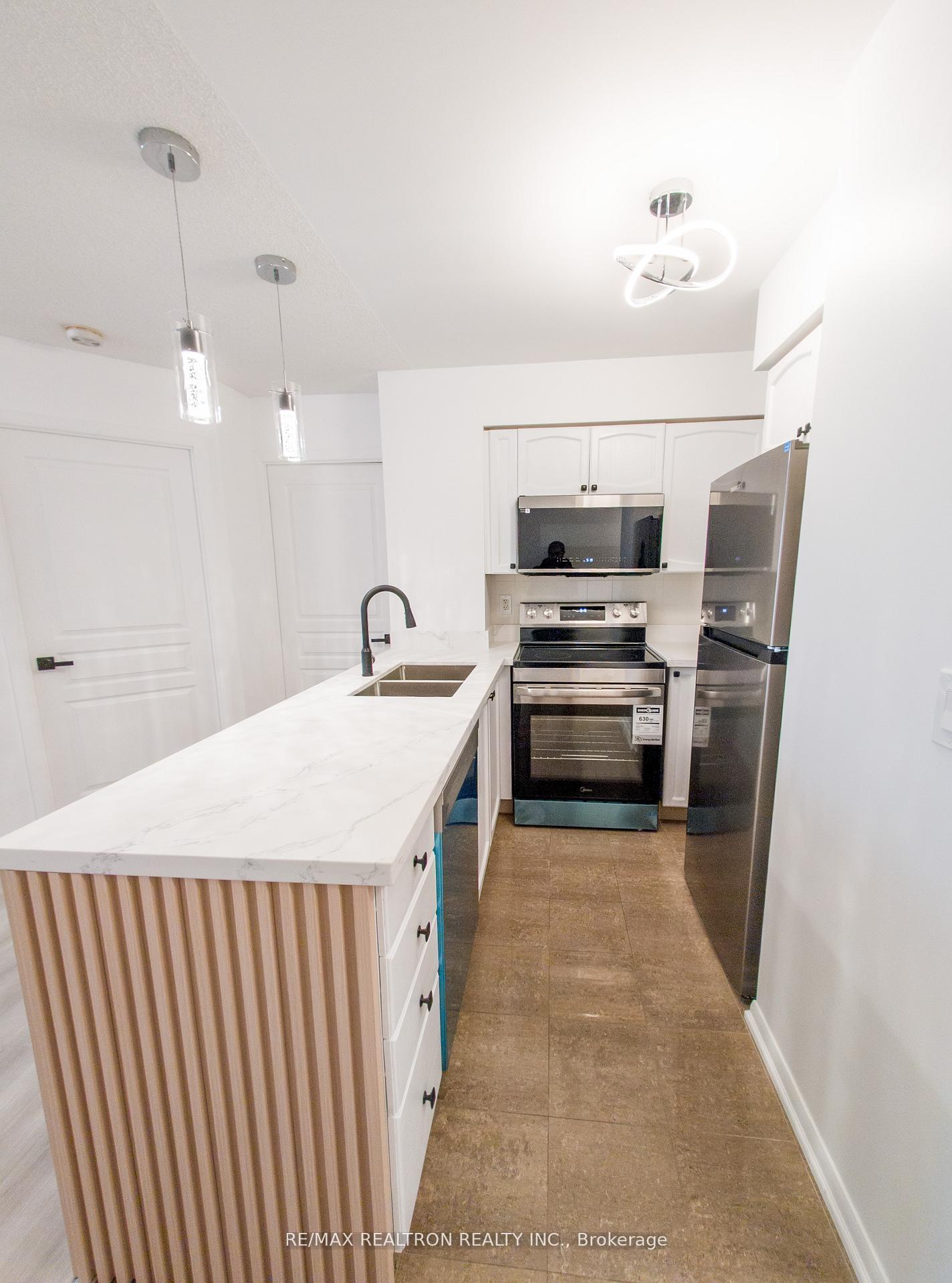 Photo 15 of Unit 808, 18 Yonge Street, Toronto, Waterfront Communities — HOMEH